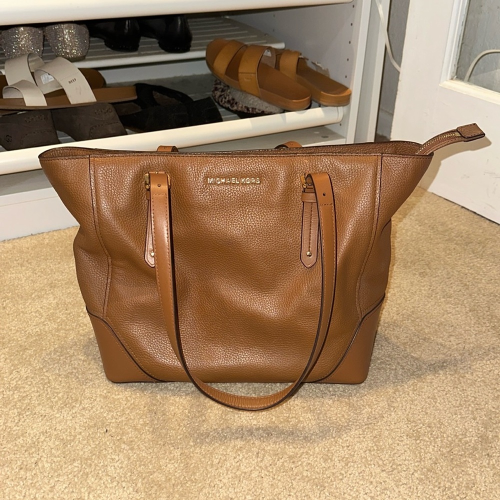 Michael Kors Aria Large Leather Tote